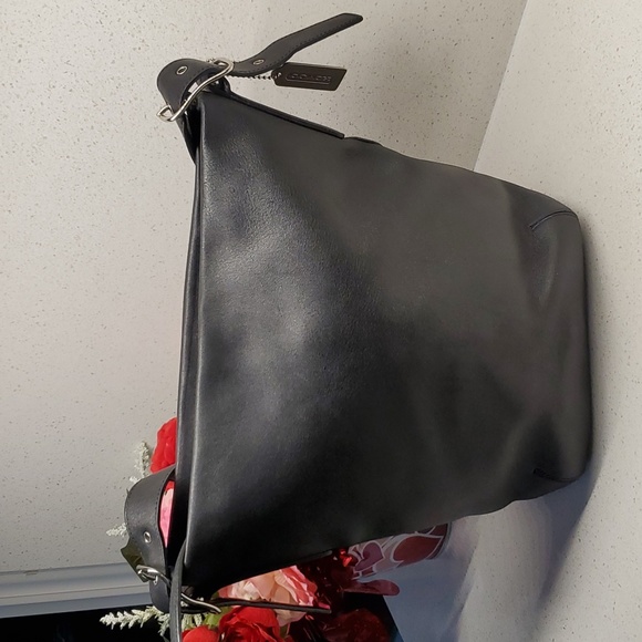 Vintage COACH soft leather bucket shoulder bag - Picture 2 of 10